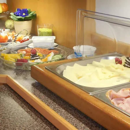 Gaestehaus Donautal 4*