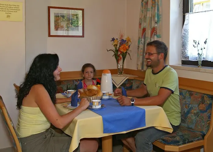 Konukevi Gaestehaus Donautal 4*